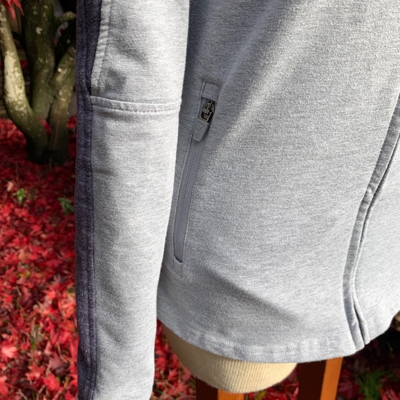 Gym shark pullover - Picture 6 of 7